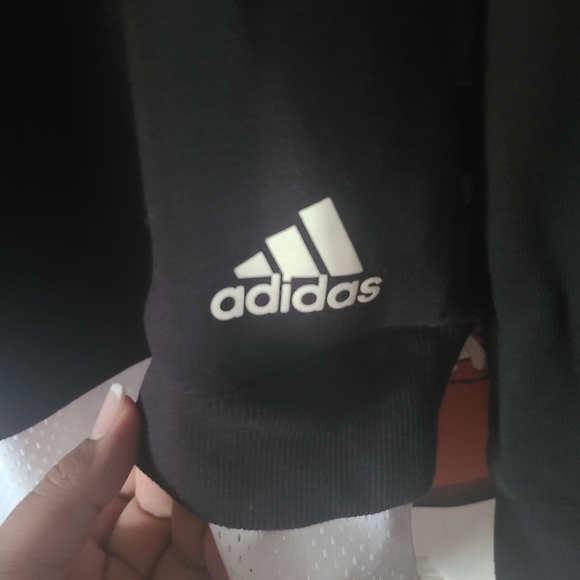 Adidas Scoop Neck - Picture 3 of 4